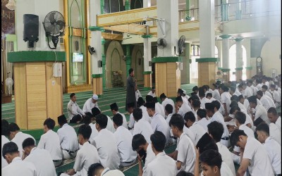 Semarak Ramadhan, MAN 1 HST Awali Kegiatan dengan Sholat Dhuha dan Tausiyah Penuh Makna