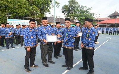 Dorong Publikasi Madrasah, Humas MAN 1 HST Dinobatkan Terbaik III Tingkat Kabupaten